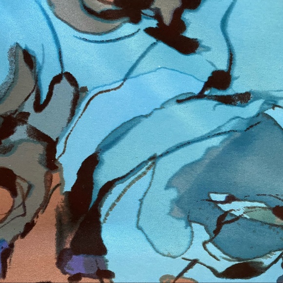 pencil skirt from New York & Company. Good quality like new. - Picture 4 of 5